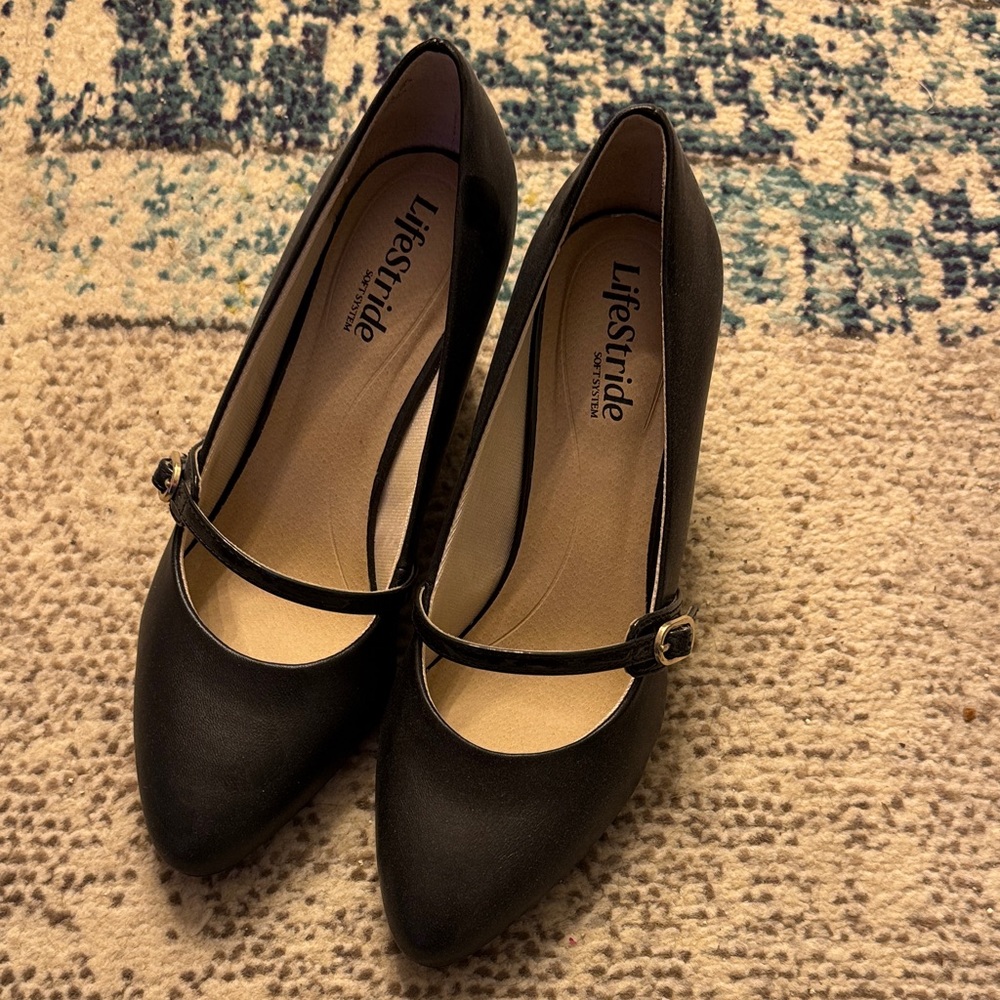 Wedge Mary Jane pumps